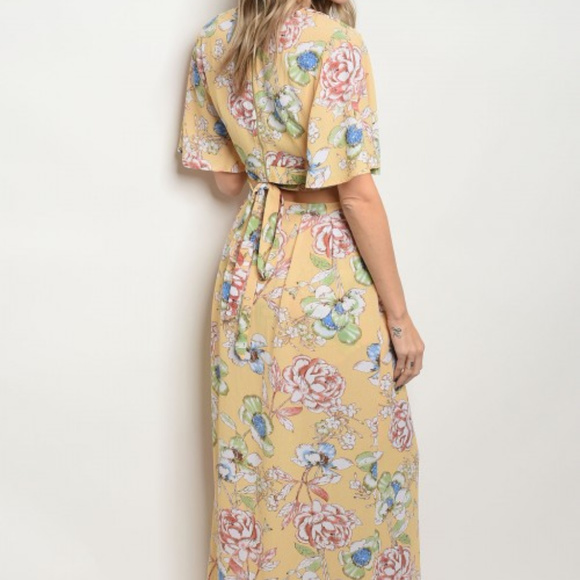 MUSTARD FLORAL TOP & STATEMENT SHORT SET - Picture 2 of 6